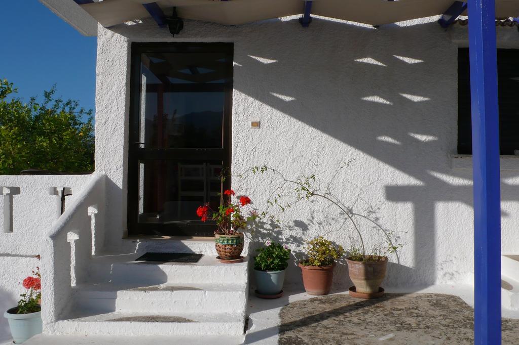 Stefanos Garden Lägenhet Arménoi Rum bild